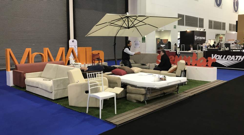 Los sofás cama para hoteles de Senntar de Euroconvertibles en la Feria Abastur 2017, en México